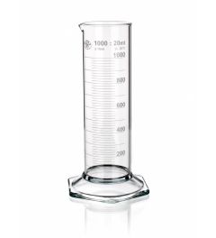 Hex base graduated cylinder with pourout, low with white graduation, class B