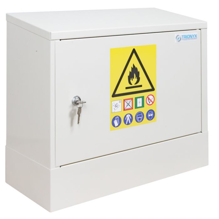 RANGE 1 - Safety cabinet with extinguisher - 10 L