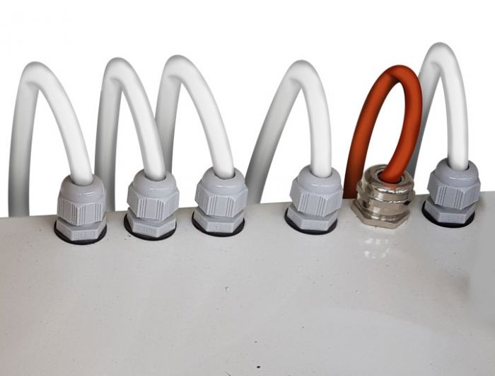 Cable internal in the upper part