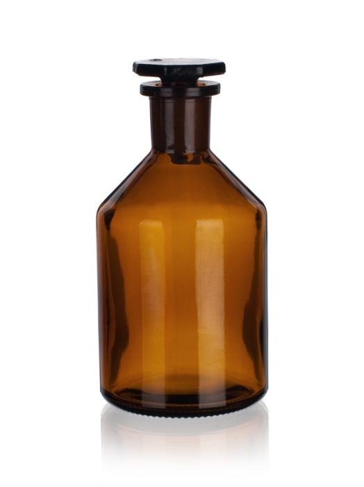 Reagent bottle for common use