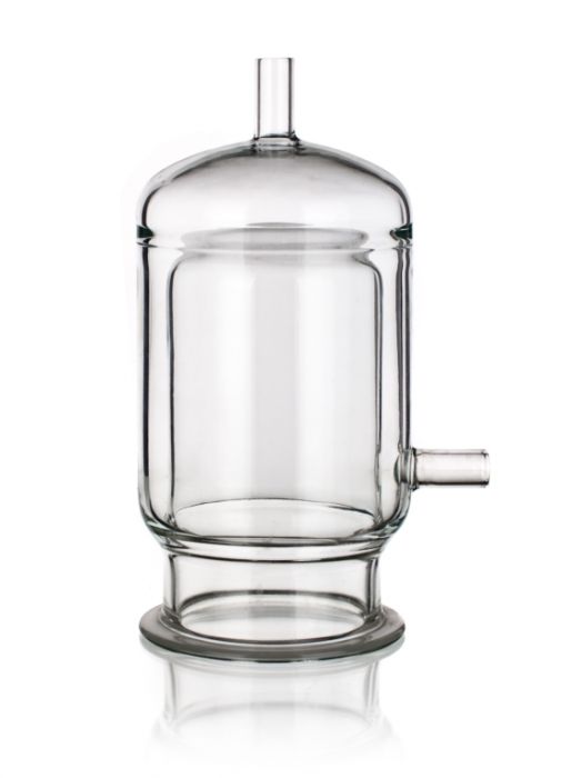 Steam jacketed kettle with outlet