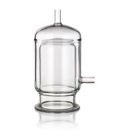 Steam jacketed kettle with outlet